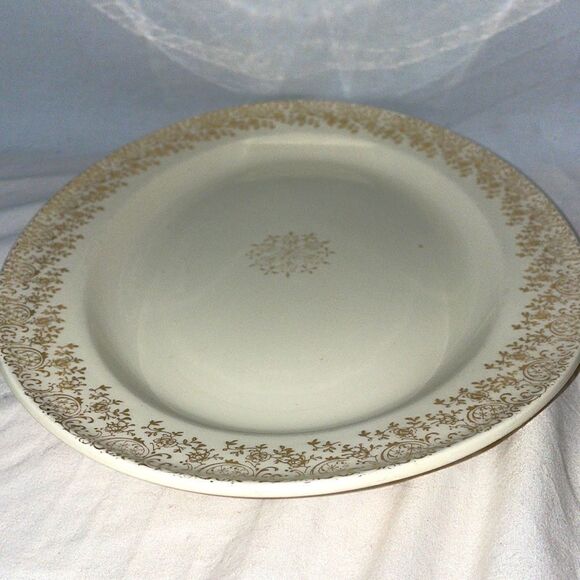 Two Edwin M Knowles serving dishes - Picture 7 of 13